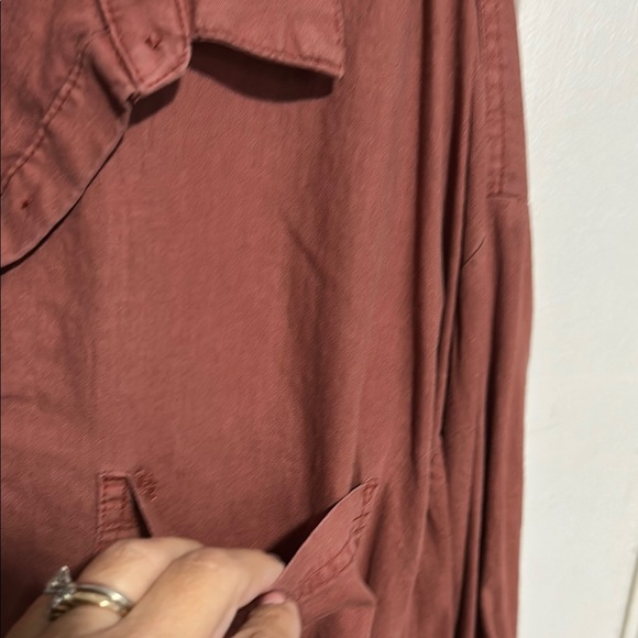 Young Fabulous & Broke Linen Blend Shirtdress. - Picture 4 of 6